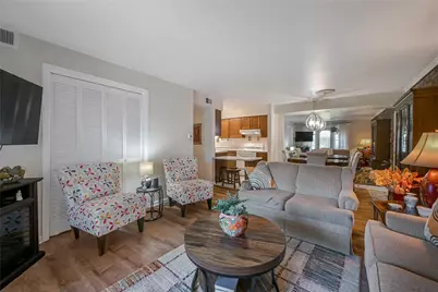 940 Margarite Dr #K, Scott Township, PA 15216 - Photo 7