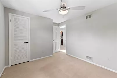 2429 Pin Oak Pl, Pittsburgh, PA 15220 - Photo 25