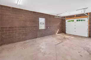 1424 Jackson Ave, New Castle, PA 16101 - Photo 7