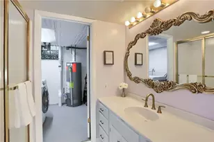 308 Holiday Dr, Ross Twp, PA 15237 - Photo 35