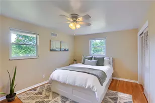 308 Holiday Dr, Ross Twp, PA 15237 - Photo 21
