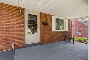 73 Clifford Dr, Green Tree, PA 15220 - Photo 3