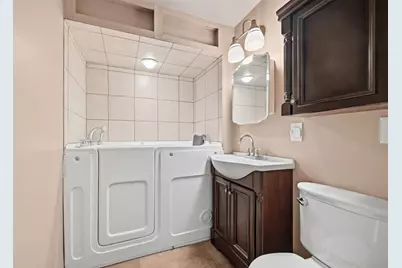 73 Clifford Dr, Green Tree, PA 15220 - Photo 27