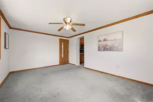 73 Clifford Dr, Green Tree, PA 15220 - Photo 19