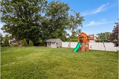 130 Crestview Dr, Pittsburgh, PA 15236 - Photo 15