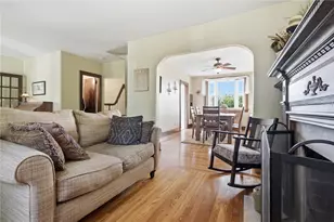 310 Morrison Dr, Pittsburgh, PA 15216 - Photo 5