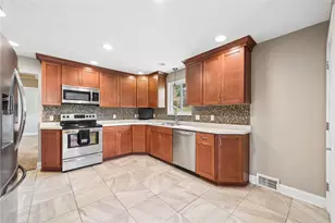 1207 10th St, Irwin, PA 15642 - Photo 9