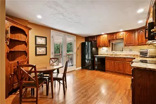 1620 Upper St Clair Dr, Pittsburgh, PA 15241 - Photo 9