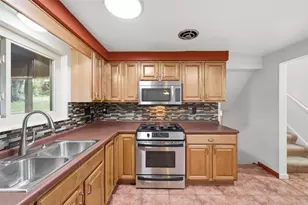 1277 Star Ridge Dr, Pittsburgh, PA 15241 - Photo 13