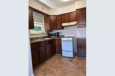 908 Worthington Ave, Clairton, PA 15025 - Photo 9
