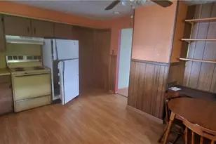 1202 Crescent Ave, Ellwood City, PA 16117 - Photo 7