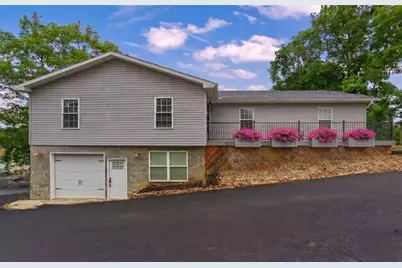 303 Garfield, Mars, PA 16046 - Photo 1