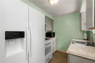 5185 Caste Dr, Pittsburgh, PA 15236 - Photo 11