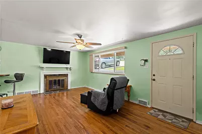 5185 Caste Drive, Pittsburgh, PA 15236 - Photo 5