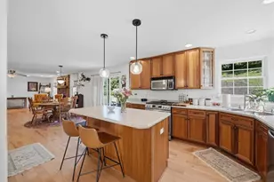 957 Douglas Dr, Pittsburgh, PA 15239 - Photo 7