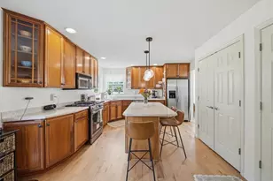 957 Douglas Dr, Pittsburgh, PA 15239 - Photo 9