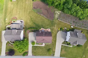957 Douglas Dr, Pittsburgh, PA 15239 - Photo 31