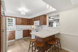 5887 Wilson Dr, Bethel Park, PA 15102 - Photo 13