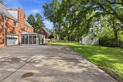 5887 Wilson Dr, Bethel Park, PA 15102 - Photo 39