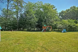 318 Smallwood Dr, Moon/Crescent Twp, PA 15108 - Photo 19