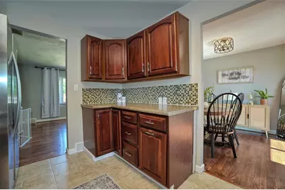 318 Smallwood Drive, Moon/Crescent Twp, PA 15108 - Photo 5