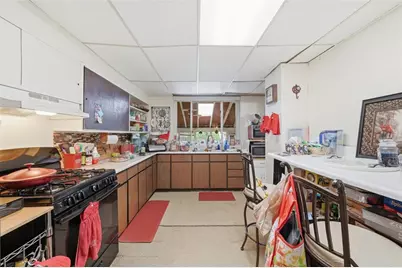 323 Birmingham Ave, Pittsburgh, PA 15210 - Photo 9