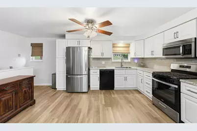1710 Gina Dr, West Mifflin, PA 15122 - Photo 9