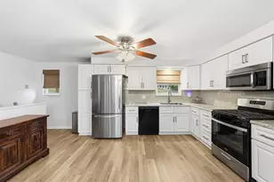 1710 Gina Dr, West Mifflin, PA 15122 - Photo 9