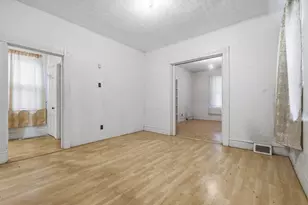 3908 Winterburn Ave, Pittsburgh, PA 15207 - Photo 13