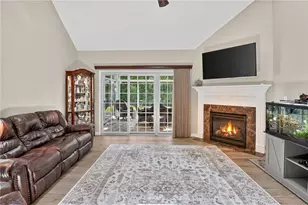 2050 Croghan Dr, Collier Township, PA 15106 - Photo 11