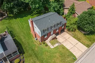 2509 Springwood Dr, Pittsburgh, PA 15116 - Photo 3