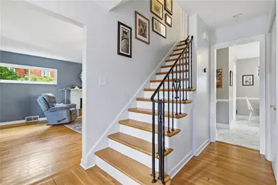 1705 President Dr, Pittsburgh, PA 15116 - Photo 7