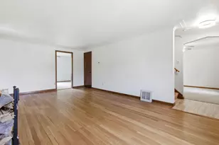 5701 Library Rd, Bethel Park, PA 15102 - Photo 9