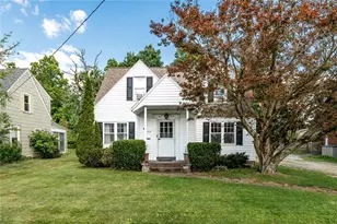 424 N Center St, Grove City Boro, PA 16127 - Photo 1