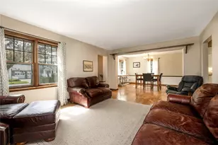 424 N Center St, Grove City Boro, PA 16127 - Photo 13
