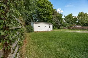 424 N Center St, Grove City Boro, PA 16127 - Photo 7