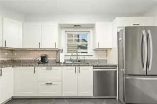 424 N Center St, Grove City Boro, PA 16127 - Photo 21