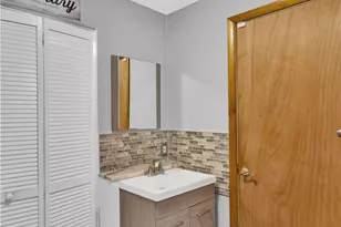 321 St Moritz Dr, Monroeville, PA 15146 - Photo 15