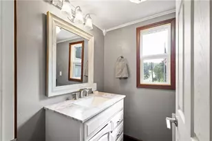 5551 Claytona Dr, Bethel Park, PA 15102 - Photo 15