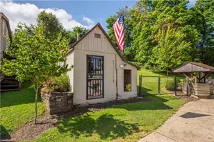 5551 Claytona Dr, Bethel Park, PA 15102 - Photo 31