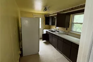 321 Lawnwood Ave, Pittsburgh, PA 15227 - Photo 5