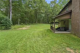 143 W Cruikshank Rd, Middlesex Township, PA 16002 - Photo 5