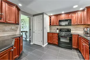 101 Upper Dr, Ross Twp, PA 15214 - Photo 7
