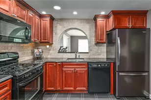 101 Upper Dr, Ross Twp, PA 15214 - Photo 9