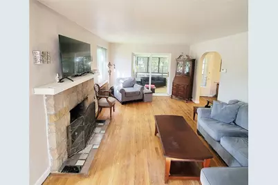 2218 Laketon Rd, Pittsburgh, PA 15221 - Photo 5