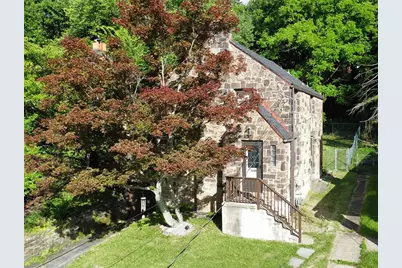 2218 Laketon Rd, Pittsburgh, PA 15221 - Photo 1