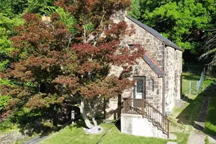 2218 Laketon Rd, Pittsburgh, PA 15221 - Photo 1