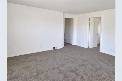 726 E 9th Ave, Munhall, PA 15120 - Photo 7