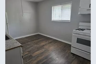 726 E 9th Ave, Munhall, PA 15120 - Photo 5