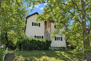 726 E 9th Ave, Munhall, PA 15120 - Photo 1